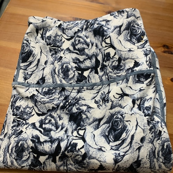 Marley Soft and Comfortable Yoga Pants Bluish Gray Floral - Picture 6 of 6